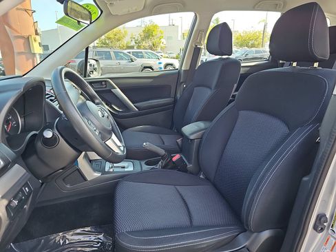 Used 2017 Subaru Forester 2.5i AWD/4WD image 14