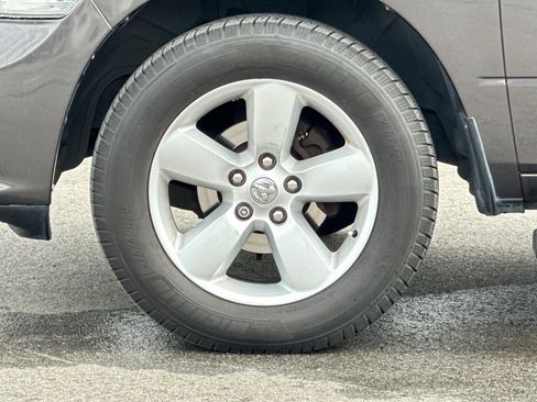 Used 2014 RAM 1500 Express image 30