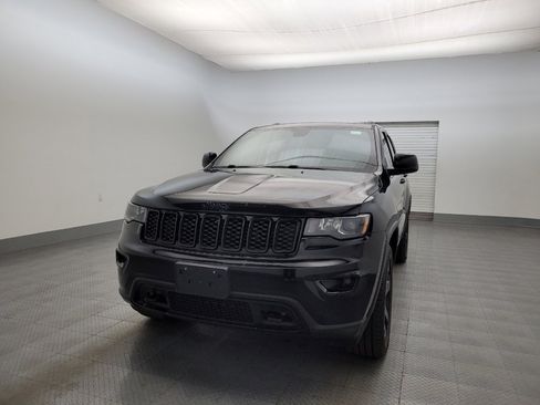 Used 2019 Jeep Grand Cherokee Laredo image 15