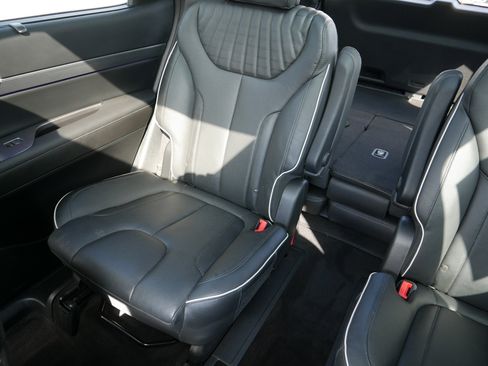 Used 2024 Hyundai Palisade Limited image 12