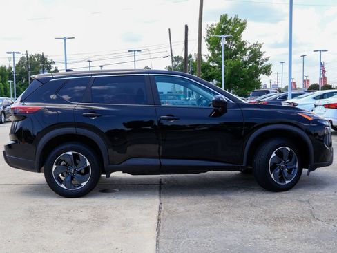 Used 2025 Nissan Rogue SV FWD image 22