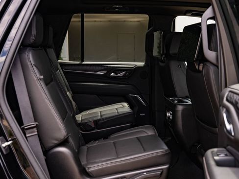 Used 2023 GMC Yukon Denali AWD/4WD image 46
