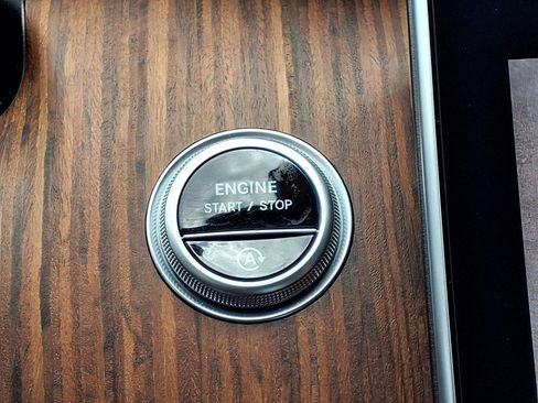 Used 2023 Mercedes-Benz C 300 Sedan image 20