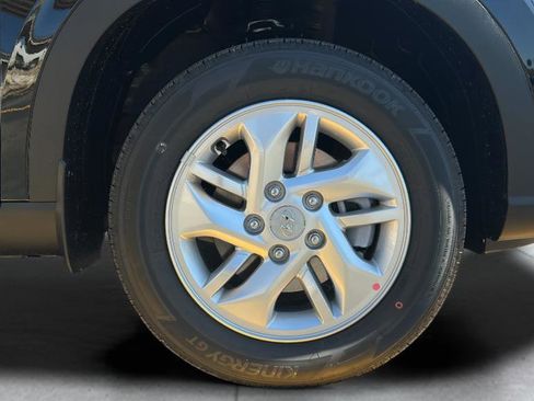 New 2026 Hyundai Venue SE FWD image 31
