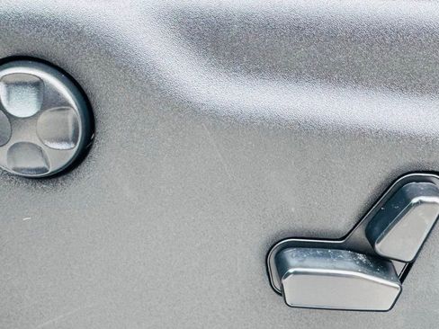 Used 2020 Jeep Grand Cherokee Altitude image 10