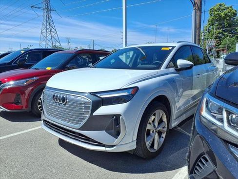 Certified 2023 Audi Q4 e-tron Premium w/ Convenience Package AWD/4WD image 3