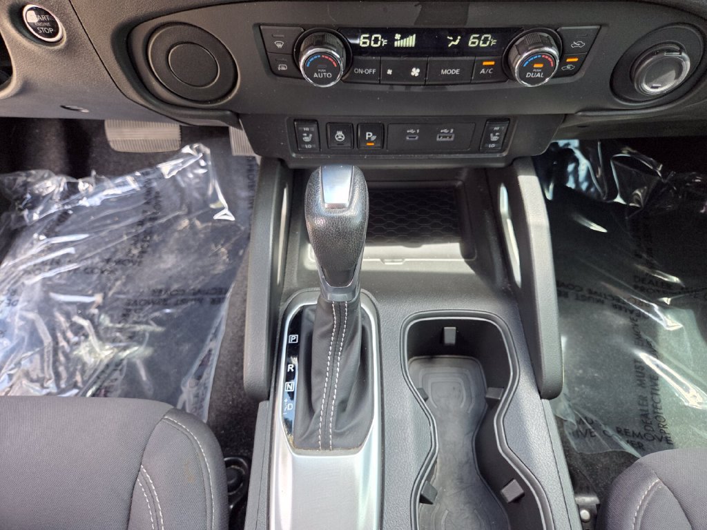 Used 2024 Nissan Frontier SV w/ SV Convenience Package RWD image 30