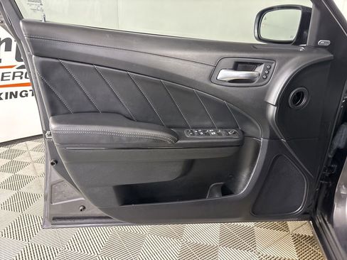 Used 2022 Dodge Charger SXT w/ Plus Group image 8