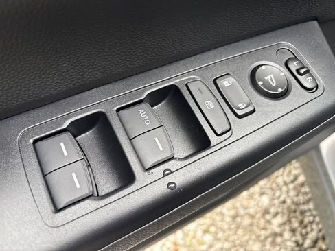 Used 2026 Honda CR-V LX image 18
