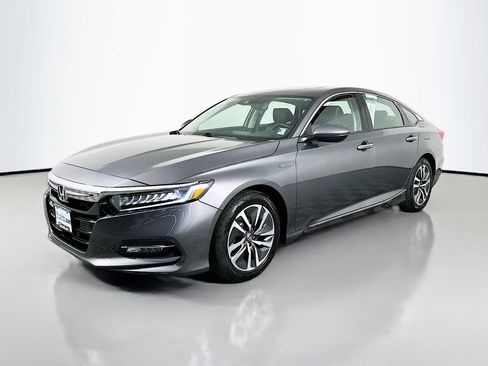 Used 2019 Honda Accord Touring image 4