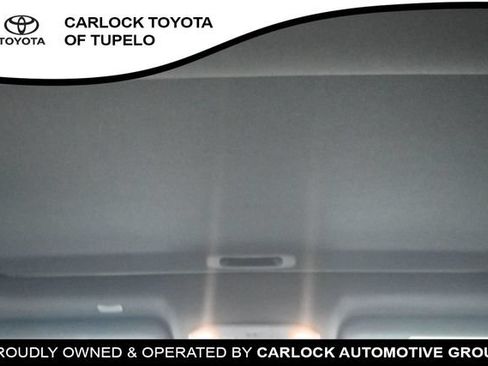 Used 2022 Toyota Highlander XSE FWD image 17