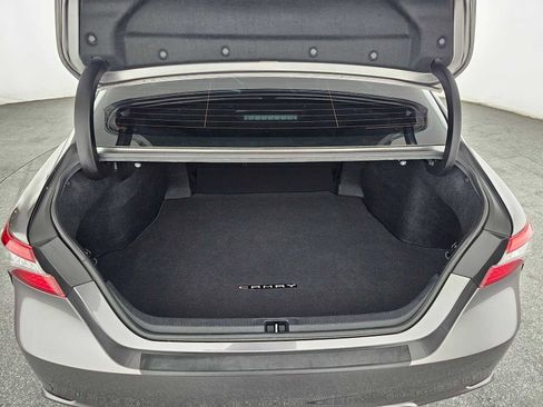 Used 2019 Toyota Camry XSE image 14