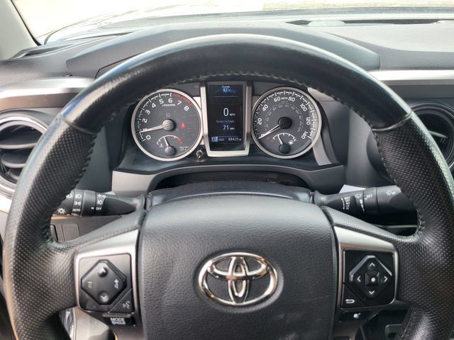 Used 2023 Toyota Tacoma SR5 AWD/4WD image 15