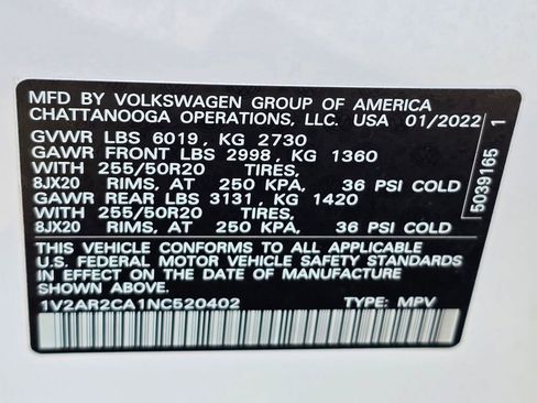 Used 2022 Volkswagen Atlas SEL R-Line AWD/4WD image 32