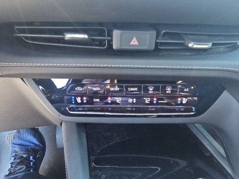 Used 2023 Buick Envision Avenir AWD/4WD image 18