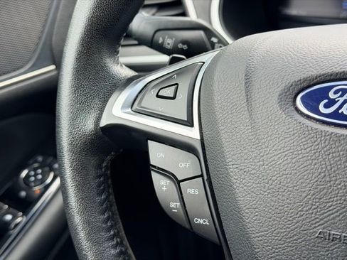 Used 2019 Ford Edge SEL w/ Equipment Group 201A AWD/4WD image 10