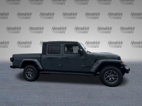 New 2025 Jeep Gladiator Sport image 9