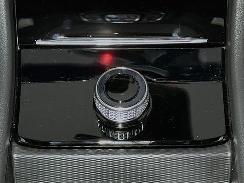 New 2025 Jeep Grand Cherokee L Altitude image 11