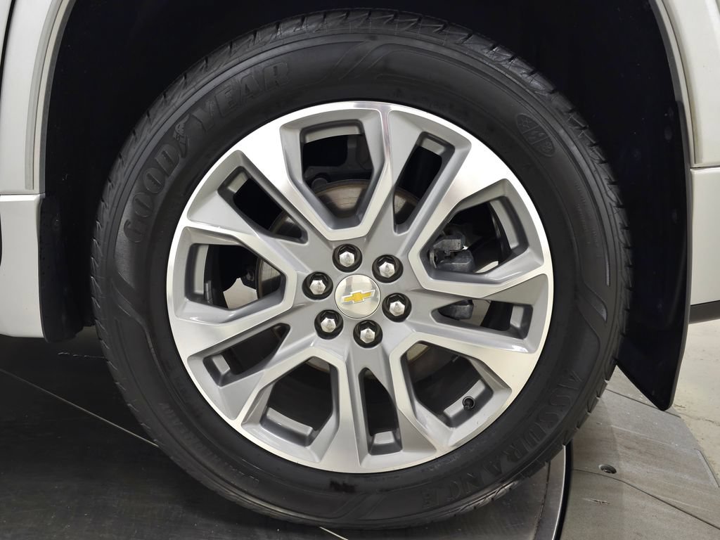Used 2019 Chevrolet Traverse Premier w/ LPO, Floor Liner Package AWD/4WD image 12