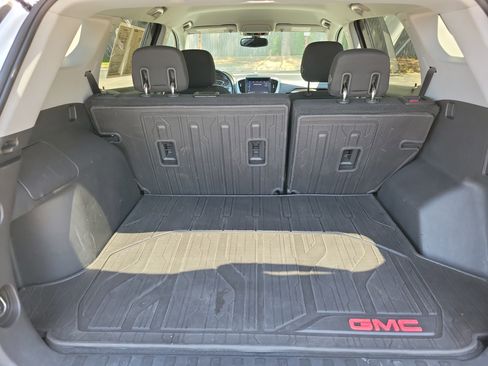 Used 2019 GMC Terrain SLE w/ Driver Convenience Package FWD image 11