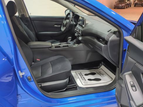 Used 2023 Nissan Sentra SV w/ All-Weather Package FWD image 9