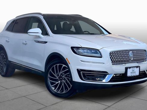 Used 2020 Lincoln Nautilus Reserve w/ Equipment Group 201A image 2