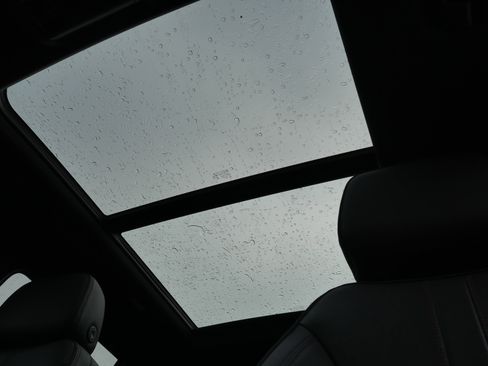 Used 2023 Chevrolet Tahoe RST w/ Luxury Package image 5