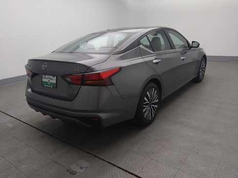 Used 2024 Nissan Altima 2.5 SV image 10