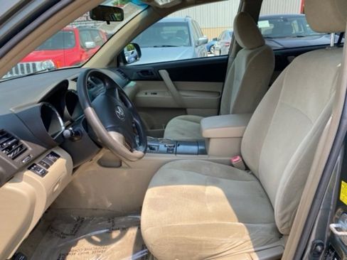 Used 2010 Toyota Highlander 4WD image 8