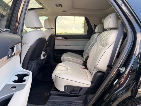 Used 2022 Hyundai Palisade Limited FWD image 5