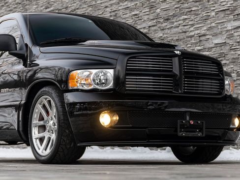 Used 2004 Dodge Ram 1500 Truck 2dr Reg Cab 120.5 WB SRT-10 image 10