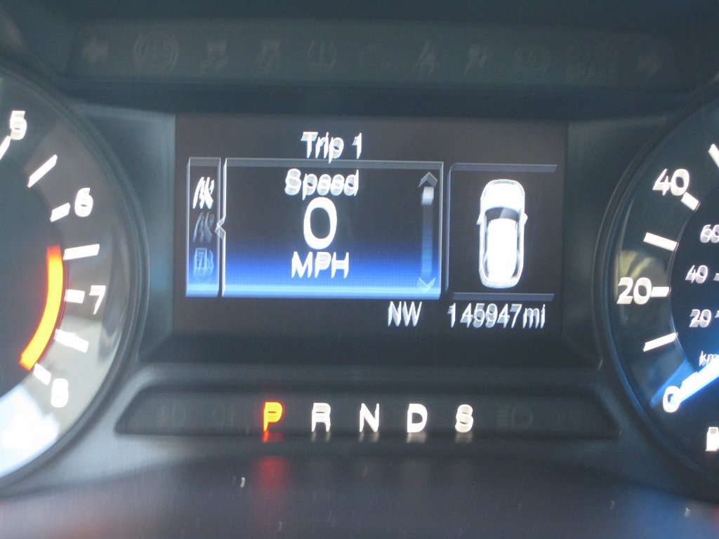 Used 2017 Ford Explorer XLT AWD/4WD image 17