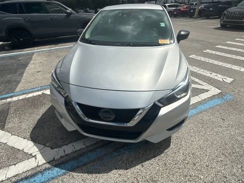 Used 2020 Nissan Versa S FWD image 5