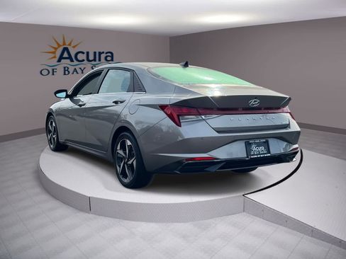 Used 2023 Hyundai Elantra Limited image 4