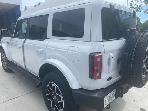 Used 2025 Ford Bronco Outer Banks AWD/4WD image 5