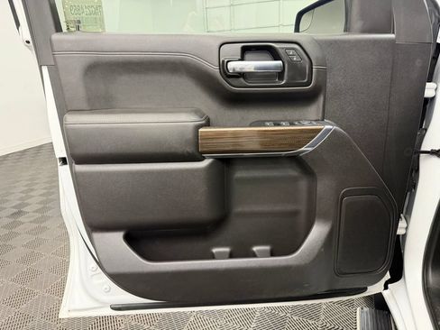 Used 2022 Chevrolet Silverado 1500 LT RWD image 12
