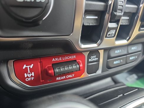 New 2026 Jeep Gladiator Willys image 29