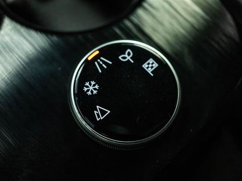 Used 2023 Nissan Rogue SV image 22