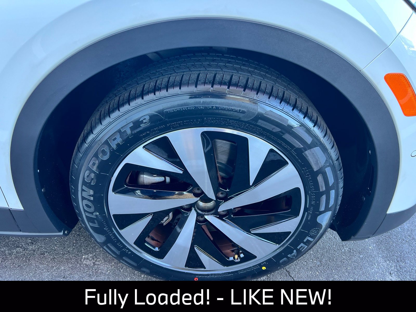 Used 2024 Volkswagen ID.4 2WD image 10