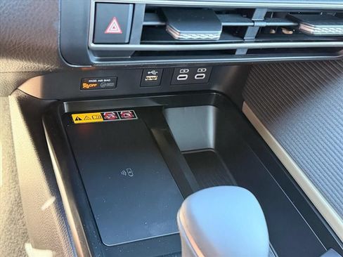 Used 2026 Toyota Camry SE w/ Convenience Package FWD image 14