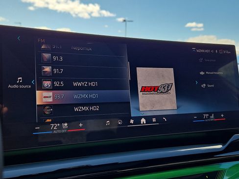 Used 2024 BMW i5 eDrive40i w/ Premium Package image 18