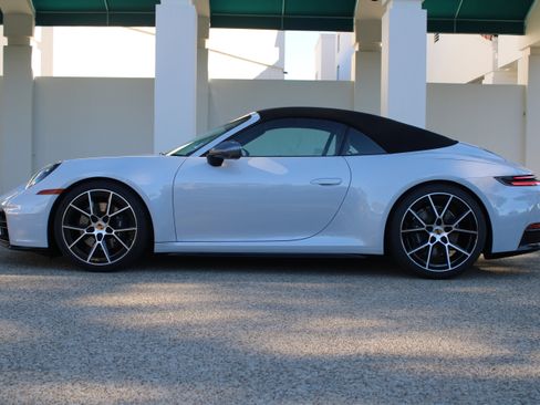 New 2026 Porsche 911 Carrera T image 11