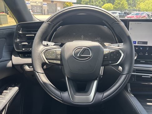 Used 2026 Lexus RX 450h AWD w/ Convenience Package image 18