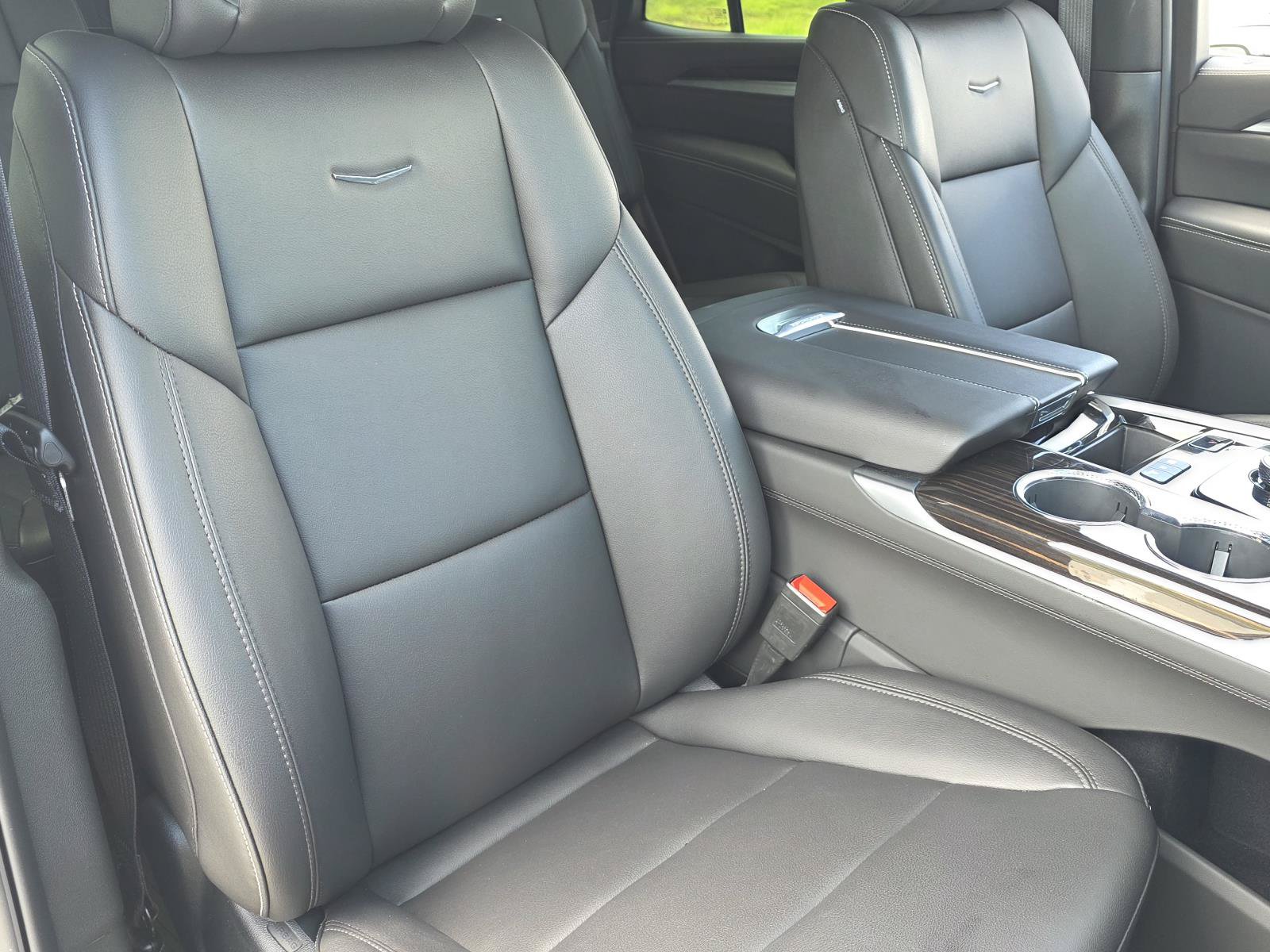 Used 2026 Cadillac Escalade 2WD w/ LPO, Floor Liner Package image 18