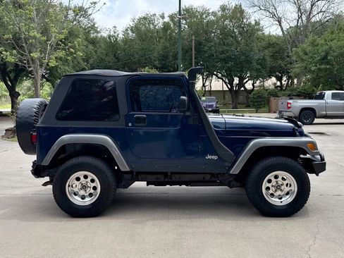Used 2004 Jeep Wrangler X AWD/4WD image 14