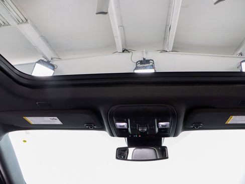 Used 2023 GMC Yukon SLT image 22