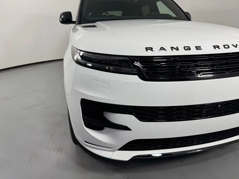Used 2024 Land Rover Range Rover Sport Dynamic SE AWD/4WD image 3