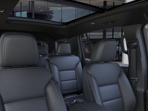New 2027 Chevrolet Traverse LT w/ Sun and Wheel Package FWD image 24