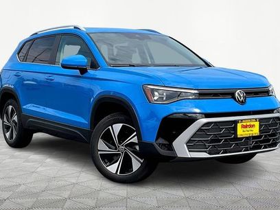 New 2025 Volkswagen Taos SE