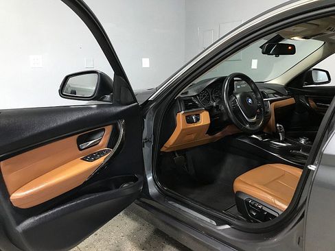 Used 2014 BMW 328i 4dr Sdn 328i RWD image 9